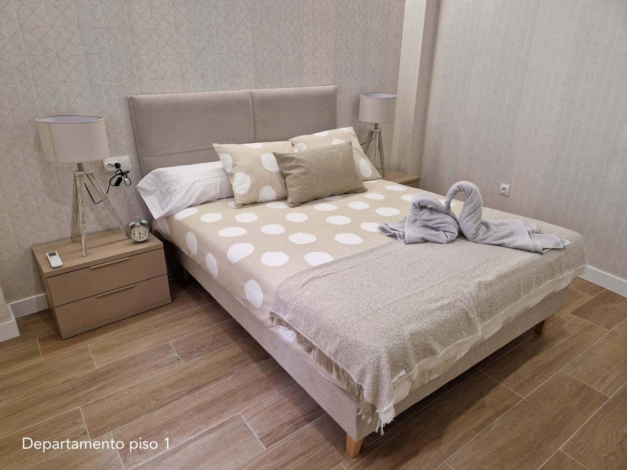 Virgen De Gracia Apartments Malaga Ngoại thất bức ảnh